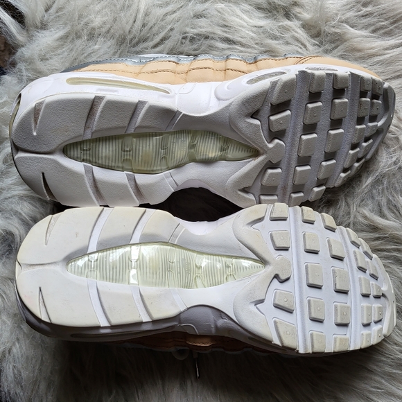 Womens Nike Air Max 95 SE Size 9 - Picture 8 of 10